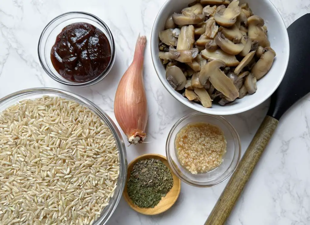 Ingredients for Instant Pot Brown Rice Risotto