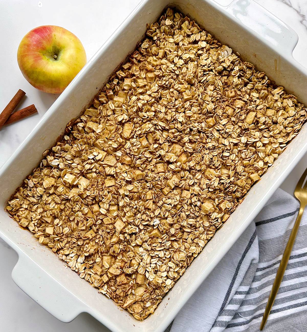 Apple Cinnamon Baked Oatmeal