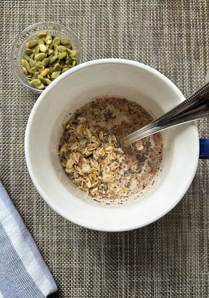 Easy vegan overnight oats with milk pre-soak