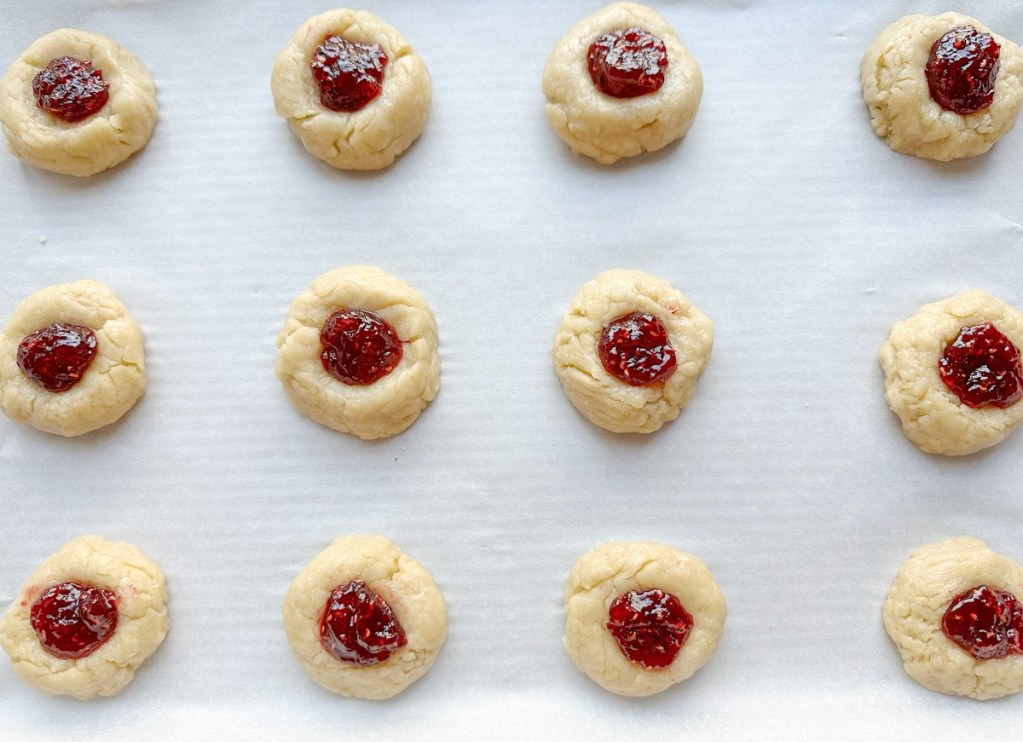 Filled indentations with raspberry preserves
