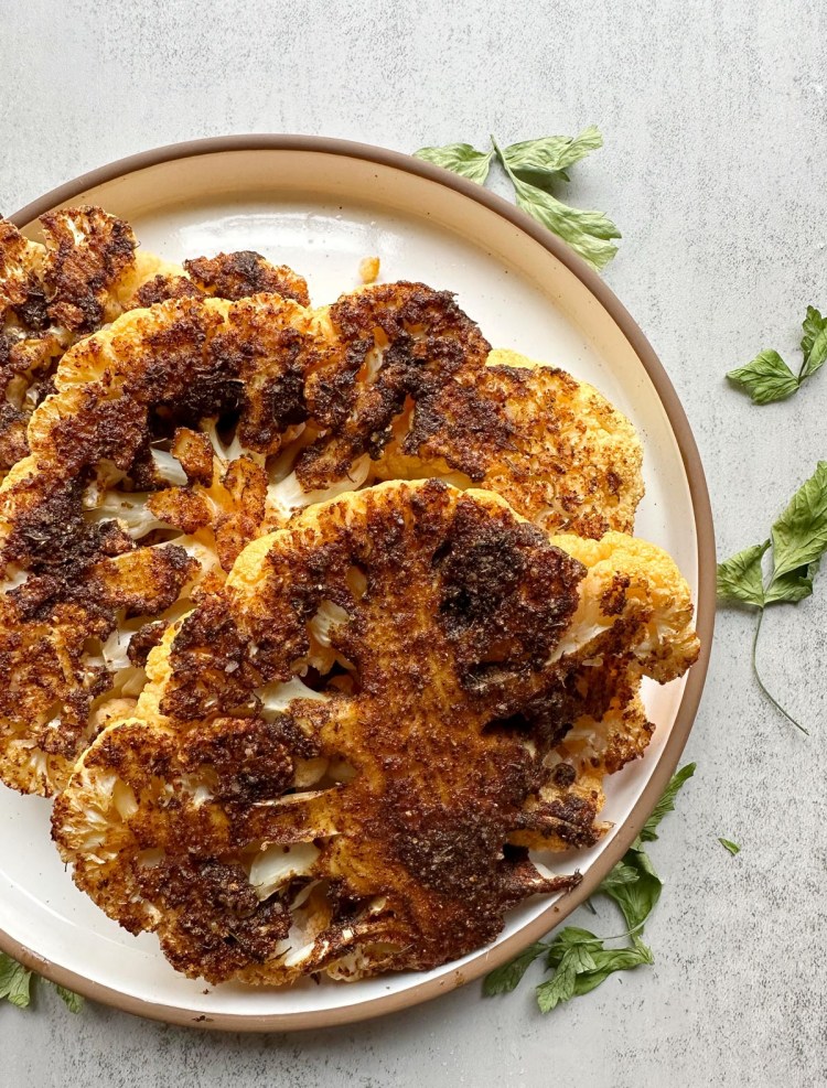 Finished roasted cauliflower steaks