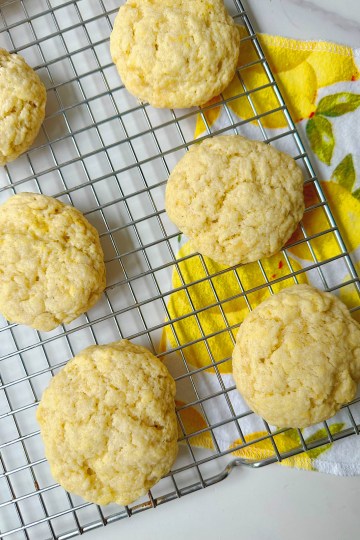 top view lemon cookies on a cooling rack