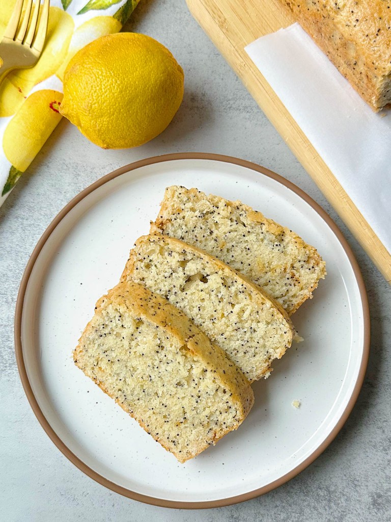 finished vegan lemon poppyseed bread