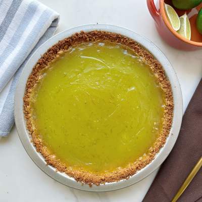 finished vegan key lime tart with graham cracker crust