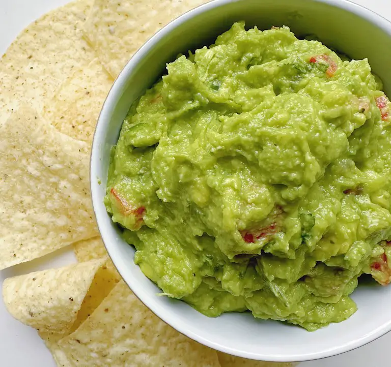 finished easy homemade guacamole