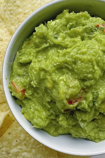 finished easy homemade guacamole