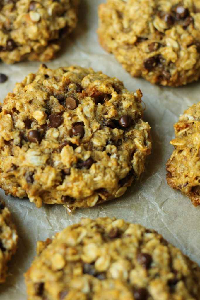 vegan sweet potato oatmeal chocolate chip cookies