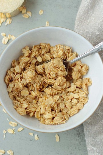 oatmeal streusel topping in a white bowl